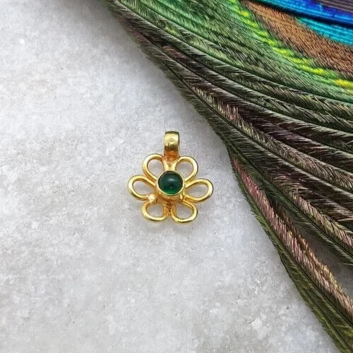 18k Yellow Gold Floral Style Charm Pendant Findings DIY Jewelry Finding Supplies - Image 1 of 4