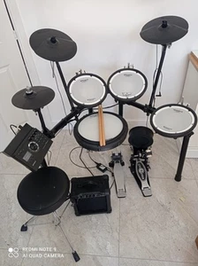 Roland electronic drum kit TD17 KV With Amplifier, Stool, FD9 Pedal, Drumsticks - Picture 1 of 24