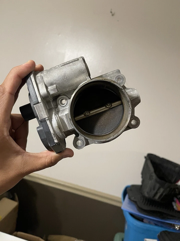 Chevrolet Traverse Enclave Terrain 2009-2011 conjunto de carrocería del acelerador de 3,6 L OEM Foto 1 de 3