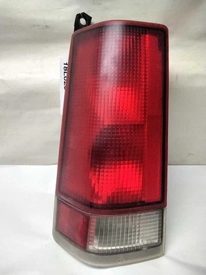 Conjunto de luz trasera izquierda 96 97 98 99 GMC VAN SAVANA 2500 Foto 1 de 2