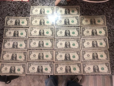 $1 Star Note 2013 B Series Duplicate Error Lot 22 Bills - Image 1 of 4