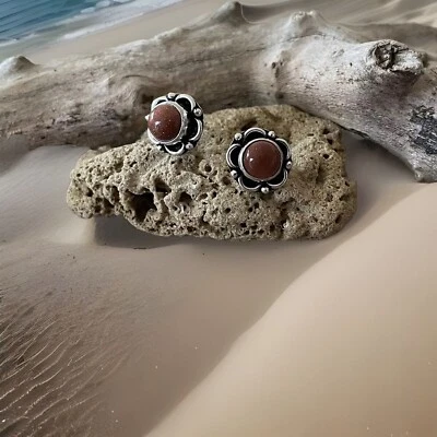 Sunstone Handcrafted  Stud Earrings-Sterling Silver Plated 925-New — 第 1/3 张图片