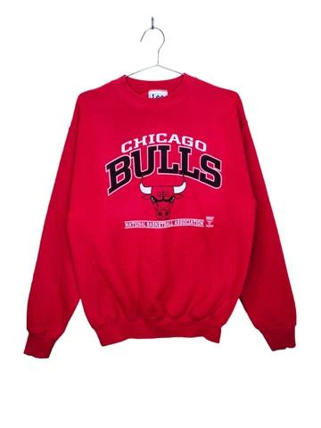 Vintage 90s Chicago Bulls Sweatshirt NBA Lee Sport Size XL Cover