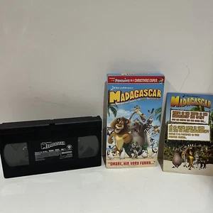 Madagascar VHS Tape 2005 Dreamworks Penguins Zoo Cartoon With Manual Super Rare - Picture 1 of 8