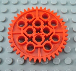 LEGO Red 40 Tooth Technic Mindstorms Gear Piece - Picture 1 of 1