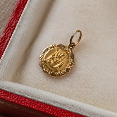 Vintage 1960s Unoaerre 18K Gold Ave Maria Mary & Jesus Charm Pendant Italy 0.71g - Image 1 of 4