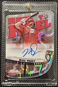 2023 Bowman's Best Mike Trout Reel To Reel Die-Cut rifrattore lava automatico 36/50 - Foto 1 di 2