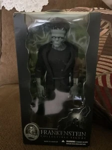 RARE Mezco Universal Studios Monsters Frankenstein Figure 2012 Toy New in Box - Picture 1 of 3