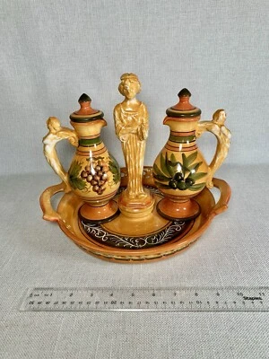 Gran cerámica mediterránea aceite de oliva y vinagre cruetas con bandeja Foto 1 de 4