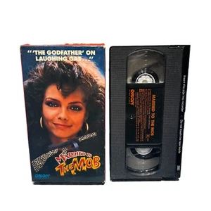 Married to the Mob (VHS, 1994) Michelle Pfeiffer V5 - Picture 1 of 4