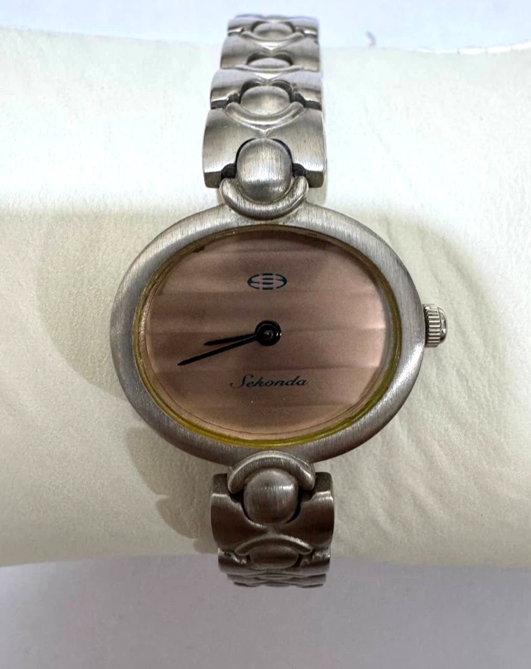 Reloj Sekonda Mujer Ovalado Esfera Champagne Tono Plata Pulsera Cuarzo Foto 1 de 4
