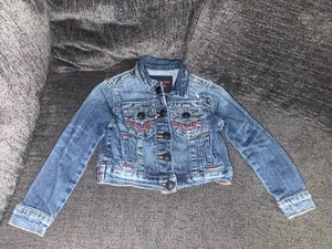 True Religion Manchester United Kids Denim Jean Jacket Embroidered Blue Red Sz 2 - Picture 1 of 9