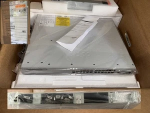 CISCO C9300L-24T-4X-E - inkl. PWR-C1-350WAC-P smart - Picture 1 of 1