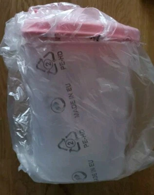 Neu! OVP! Tupperware Erfrischer klein, rosa, 1 Liter, mit Mess-Skala - Bild 1 von 3