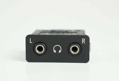 2004-2013 bmw 525i 528 x5 e60 e70 f10 rear seat double audio socket aux 6930562 - Image 1 of 4