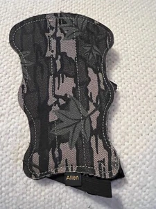 Allen Archery Arm Guard - Picture 1 of 3