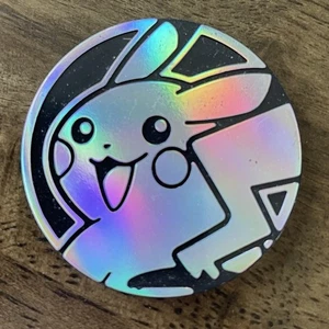 Pokemon TCG - Pikachu Standard Coin - Silver Rainbow - Bild 1 von 2