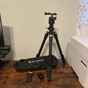 K&F Concept 64"Tripod Lightweight Aluminum 17.64lbs/8kg Load for DSLR Cameras - Picture 1 of 6