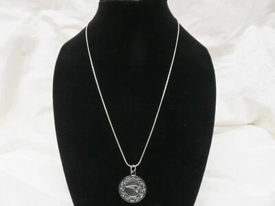 Nuevo Collar Medallón de Plata Oficial NFL New England Patriots Foto 1 de 3