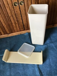 Vintage Tupperware Velveeta Block Cheese Keeper W/Tray 1698 - Picture 1 of 4