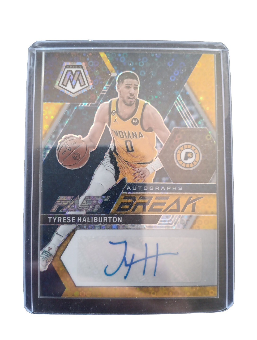 2022-23 Tyrese Haliburton Fast Break Auto 08/10 Mosaic Gold Prizm