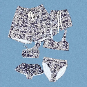 Traje de baño familiar de camuflaje de la vieja escuela para vacaciones en la playa y tiempo de juego - Imagen 1 de 11