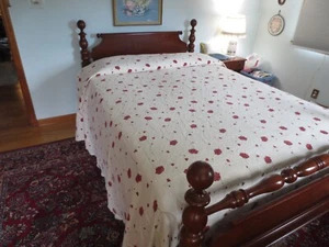 TARF red carnations Textured 100% COTTON COVERLET w/2 Shams - 105" x 101" - Picture 1 of 12
