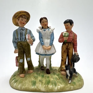 Figurine Inspired From the art by Norman Rockwell Spring “Young Man's Fancy" - Picture 1 of 8