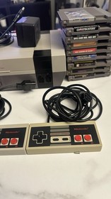 Nintendo Entertainment System NES Console-NES-001 - Gray w/power cord
