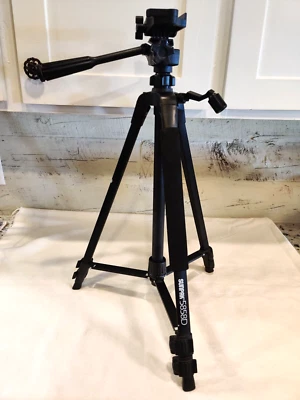Sunpak 58” Aluminum Medium Duty Video Tripod, 5858D +3-Way Pan & Tilt Head - Image 1 of 4