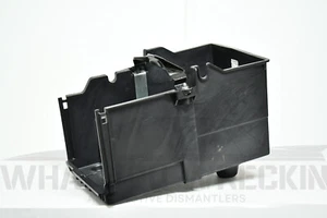 GENUINE FORD FOCUS LZ ENGINE BAY BATTERY TRAY / HOUSING / HOLDER - SPORT 2015-18 - Picture 1 of 7