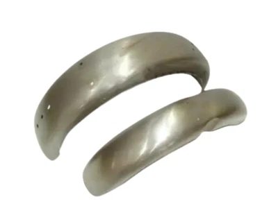 ADECUADO PARA BSA A7 A10 BRAZO OSCILANTE GUARDABARROS DELANTERO Y TRASERO JUEGO CRUDO Foto 1 de 4