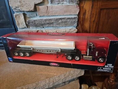 PETERBILT RED NEWRAY 1/32 DIECAST TRUCK COLLECTOR'S MODEL,NEW - Image 1 of 4