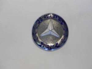 Emblema de parrilla de Mercedes (posiblemente 1968) - Imagen 1 de 7
