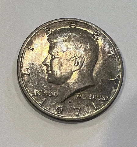 1971 D KENNEDY HALF DOLLAR WITH SLIGHT RAINBOW TINT, CIRCULATED Cover