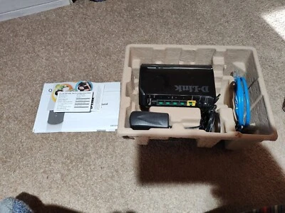 D-Link N600 600 Mbps 4-Port Gigabit Wireless N Router (DIR-826L) - Image 1 of 4