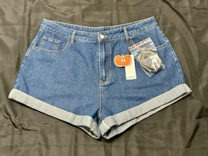 NWT Cider Women’s Denim Shorts Size 1X - Picture 1 of 4