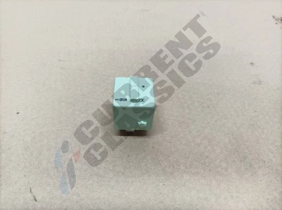 BMW E93 M3 3 SERIES GREEN RELAY 5 PIN 8373700 - Image 1 of 4