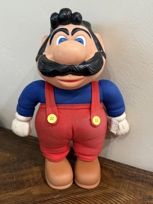 Muñeca de 12" Super Mario Bros Applause 1989 vintage cuerpo de felpa/vinilo cara y pies  Foto 1 de 4