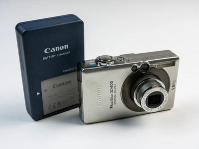 佳能 PowerShot SD400 500 万像素 数码 Elph 便携式相机 带电池和充电器 — 第 1/4 张图片
