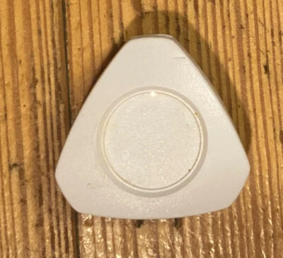 CTC Pasta Express Maker Model X2000 Part, Triangle Shaped Knob Front Plate Beige - Image 1 of 2