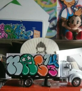 GRAFFITI TRUCK - Picture 1 of 12