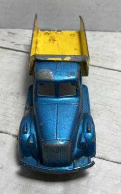 Camión de volteo Tootsie Toy azul/amarillo 5"" Foto 1 de 4