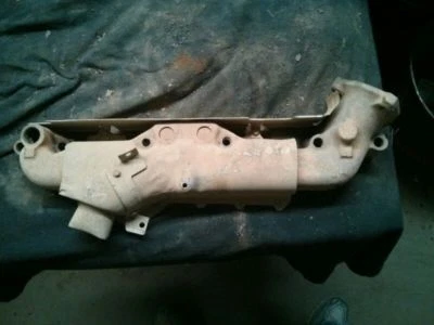 PASSENGER RIGHT EXHAUST MANIFOLD 8-305 5.0L FITS 81-86 CAPRICE 38693 - Image 1 of 3