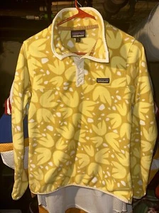 Patagonia Yellow Flowers Fleece 1/4 Button Up Pullover Mens Small  - Picture 1 of 4