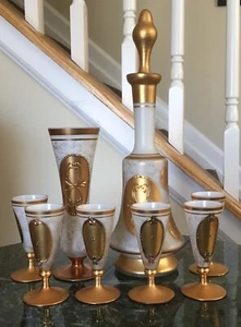 1950's Imperlux Bohemian Czechoslovakia Decanter 6 Cordial Glasses Bud Vase Gold - Picture 1 of 12