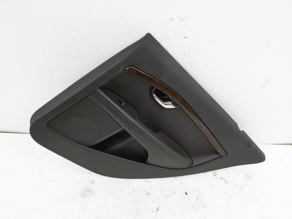 Volvo S80 2010-2016 panel de moldura de puerta interior lado pasajero trasero derecho OEM negro Foto 1 de 4