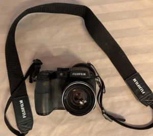 Fujifilm FinePix S1500 10.0MP Digital Camera W/Strap and Lens Cap For parts - Picture 1 of 5