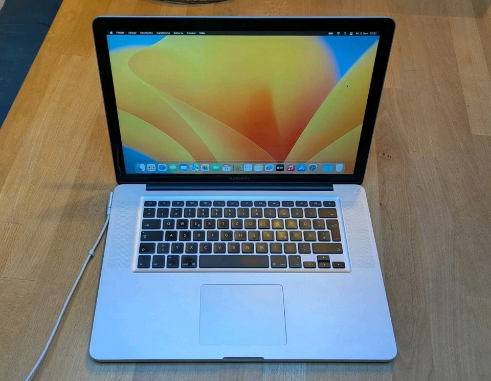 Apple MacBook Pro Jahr 2011, 15 Zoll, Ventura 13.7.7 Gepatched - Bild 1 von 4