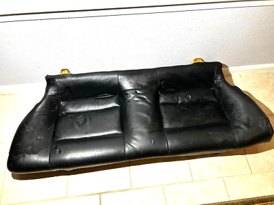 MITSUBISHI STARION CHRYSLER CONQUEST 1988-1989 OEM ASIENTO TRASERO INFERIOR NEGRO Foto 1 de 4